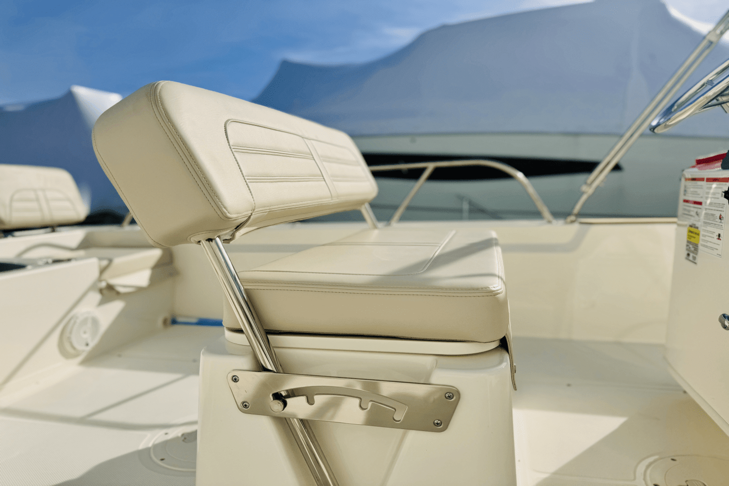 2025 Boston Whaler 190 Montauk Image Thumbnail #21