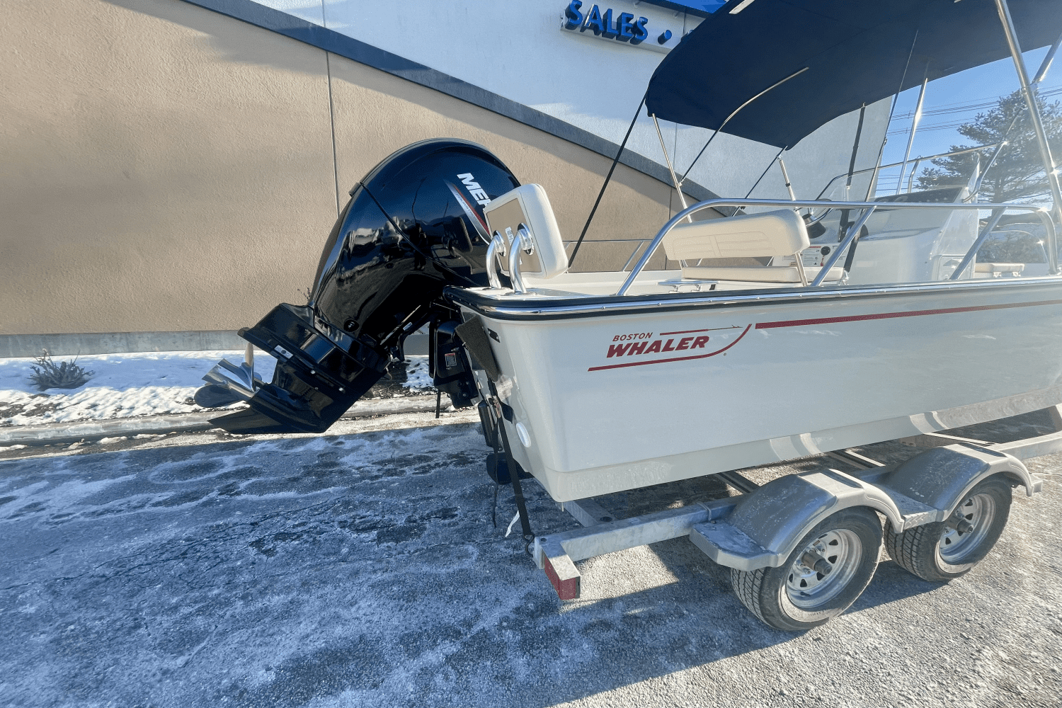 2025 Boston Whaler 190 Montauk Image Thumbnail #2