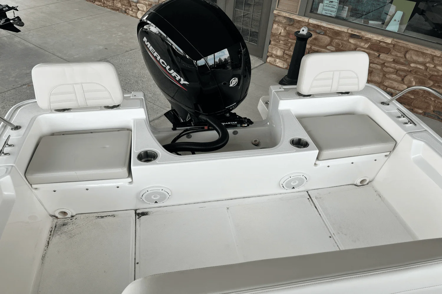 2025 Boston Whaler 190 Montauk Image Thumbnail #5