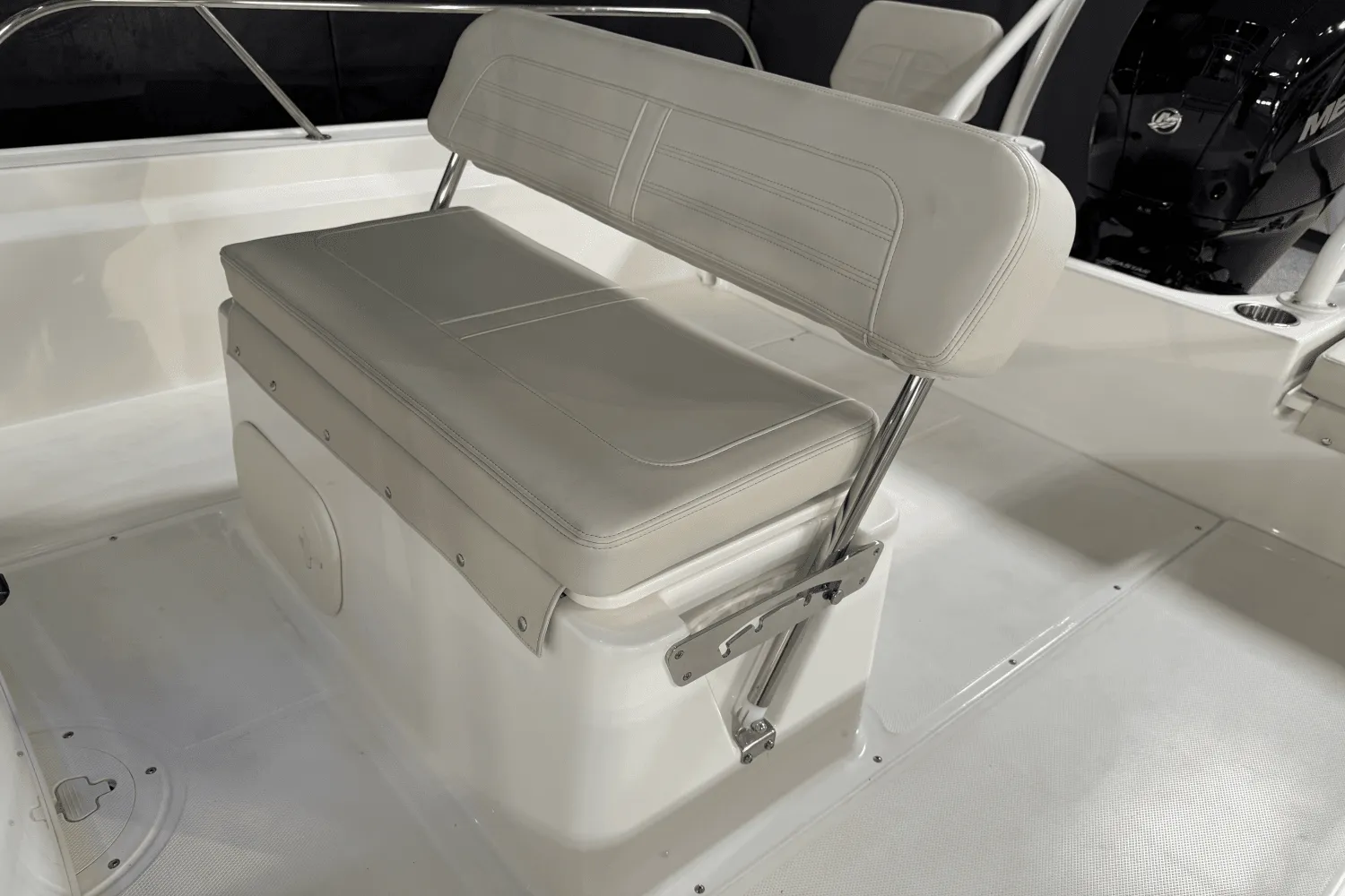 2025 Boston Whaler 190 Montauk Image Thumbnail #31