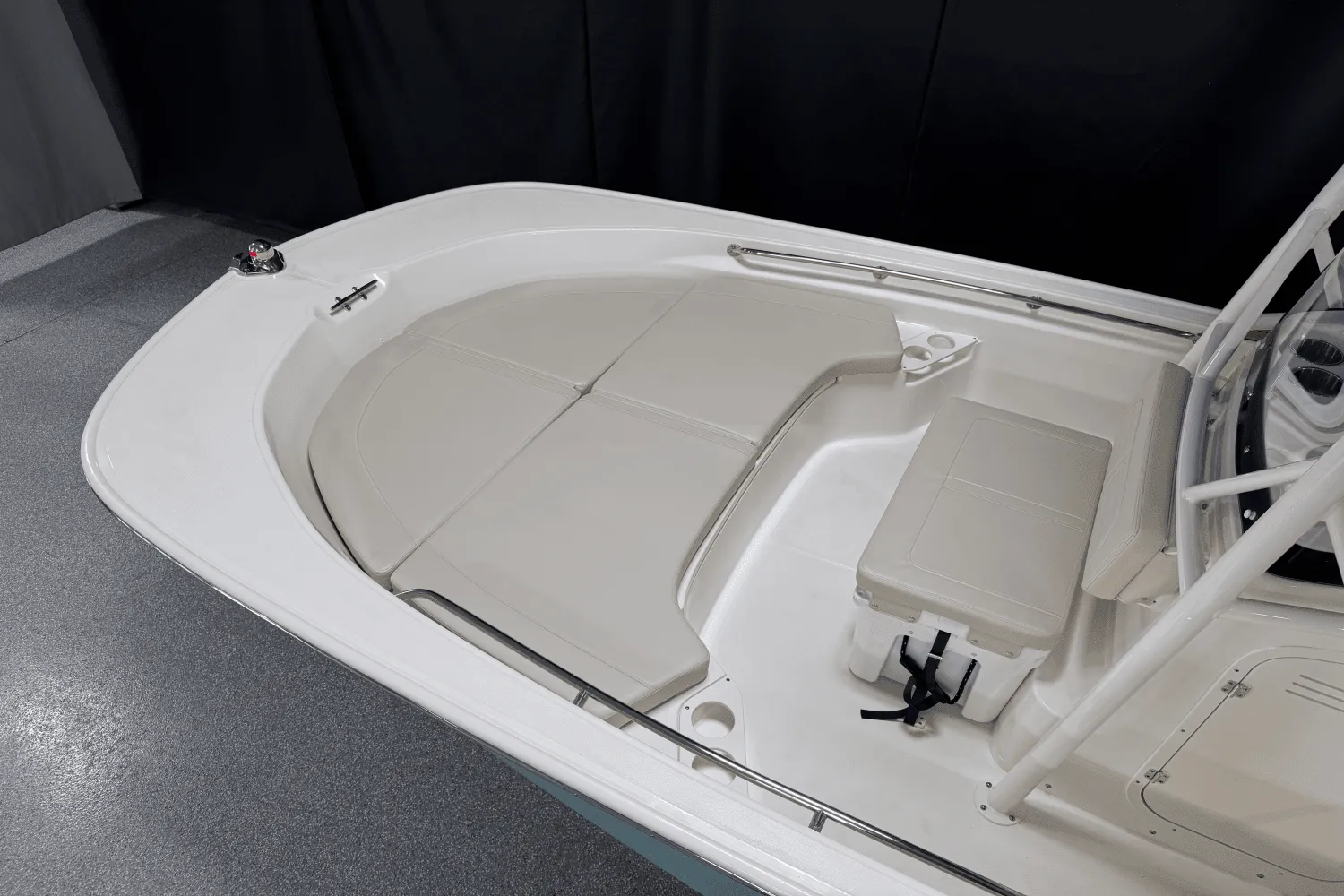 2025 Boston Whaler 190 Montauk Image Thumbnail #9