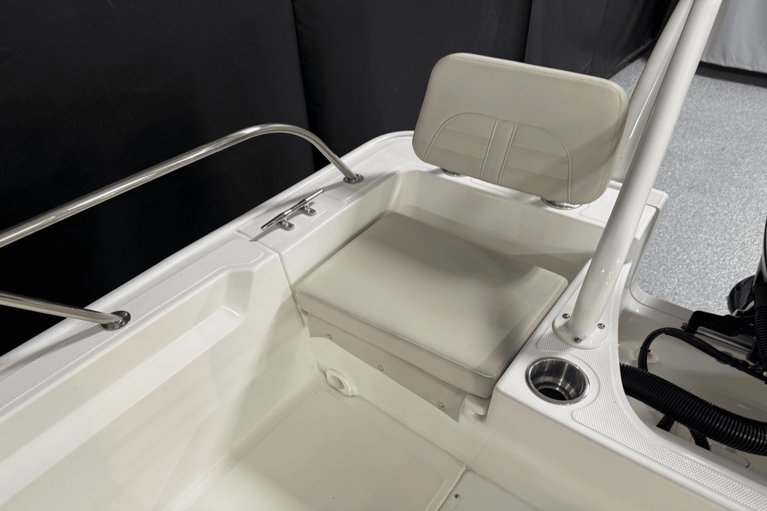 2025 Boston Whaler 190 Montauk Image Thumbnail #24