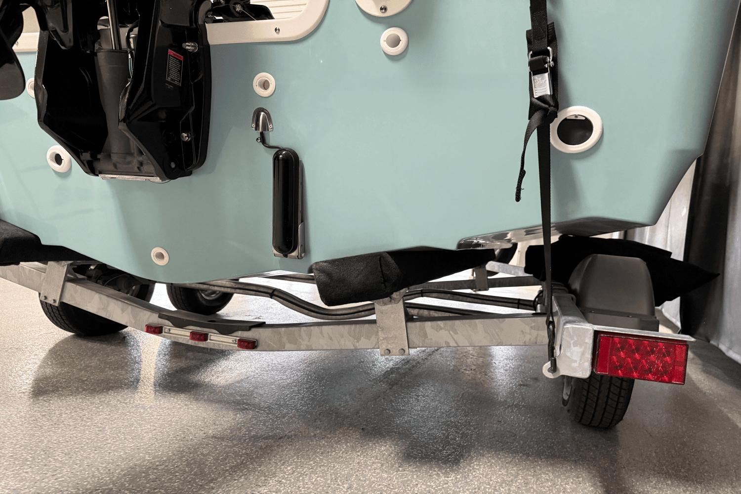 2025 Boston Whaler 190 Montauk Image Thumbnail #15