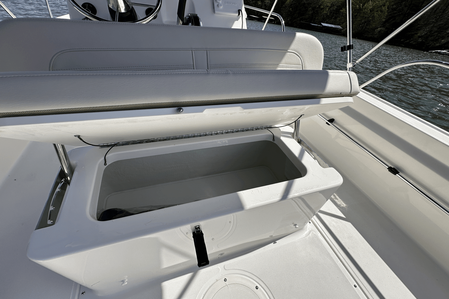 2025 Boston Whaler 190 Montauk Image Thumbnail #22