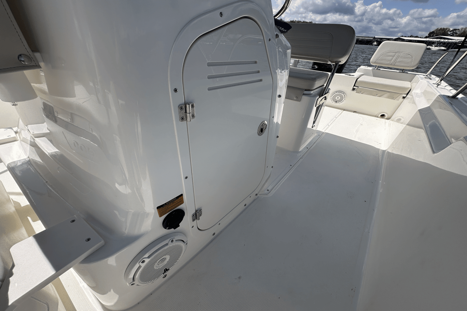 2025 Boston Whaler 190 Montauk Image Thumbnail #15