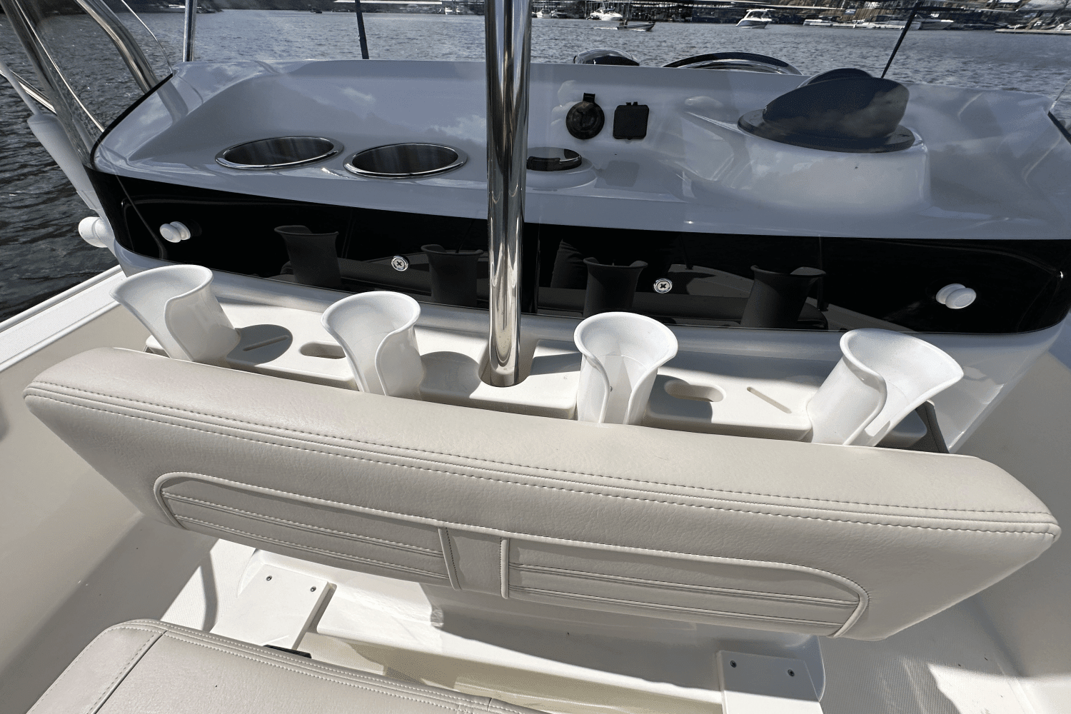 2025 Boston Whaler 190 Montauk Image Thumbnail #14