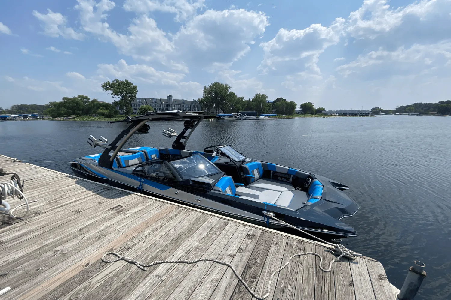2020 Malibu 23MXZ Image Thumbnail #0