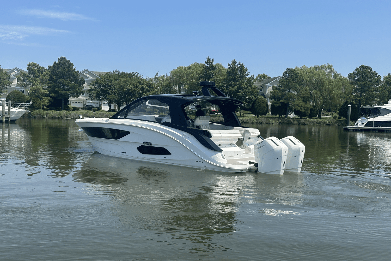 2024 Sea Ray Sundancer 370 Outboard Image Thumbnail #4