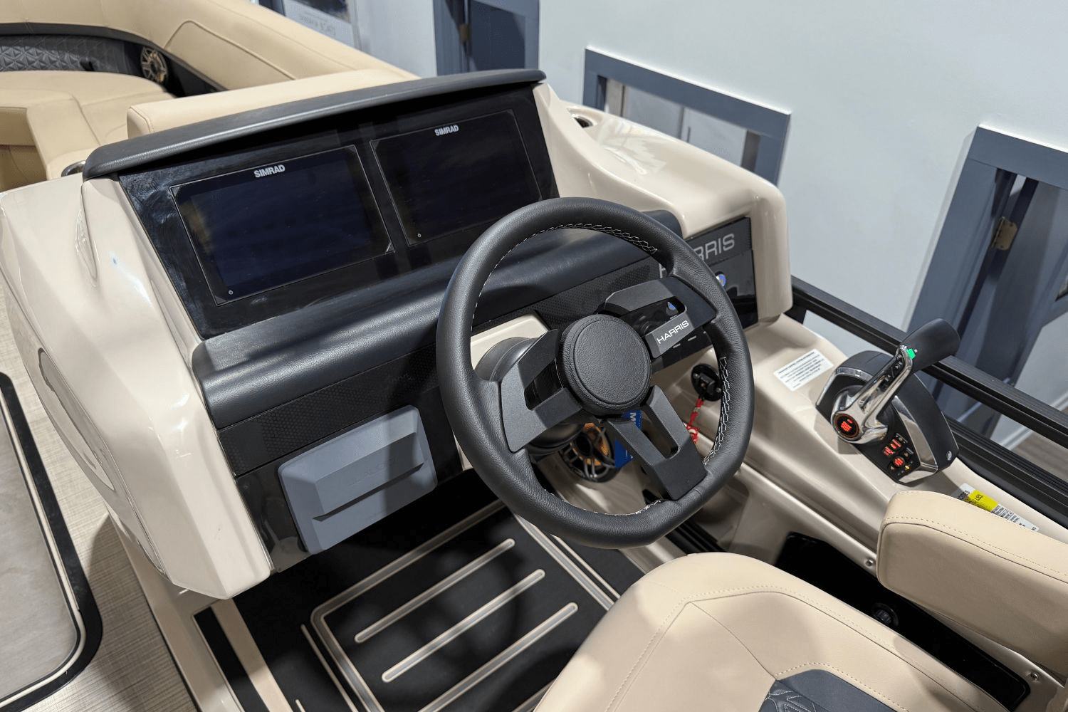 2025 Harris 250 Solstice Image Thumbnail #12