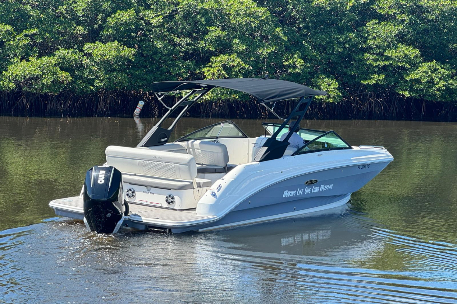 2022 Sea Ray SDX 250 Outboard Image Thumbnail #6