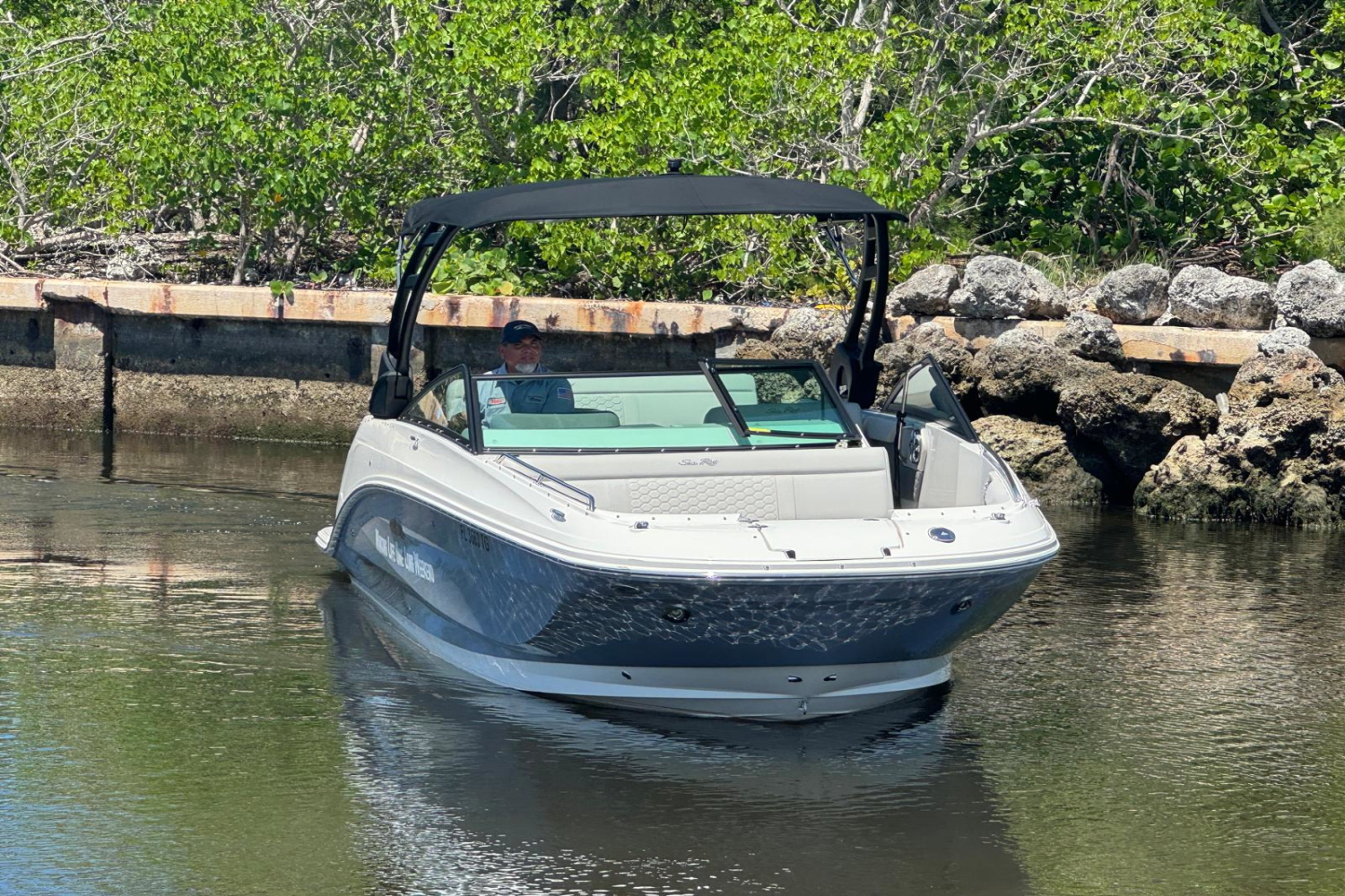 2022 Sea Ray SDX 250 Outboard Image Thumbnail #1