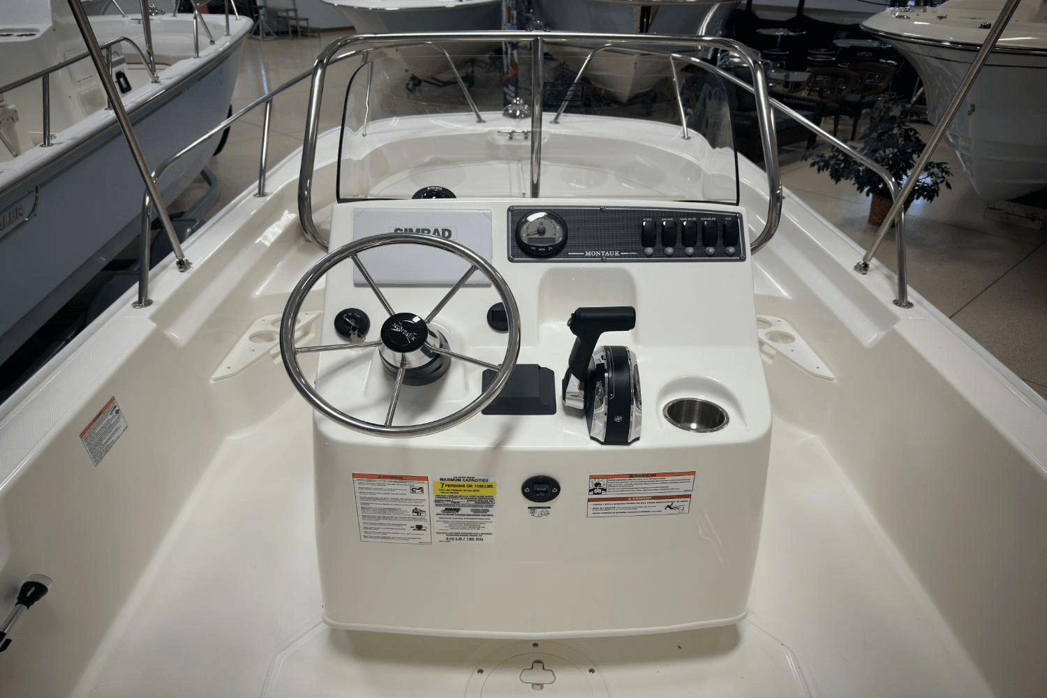 2025 Boston Whaler 170 Montauk Image Thumbnail #6