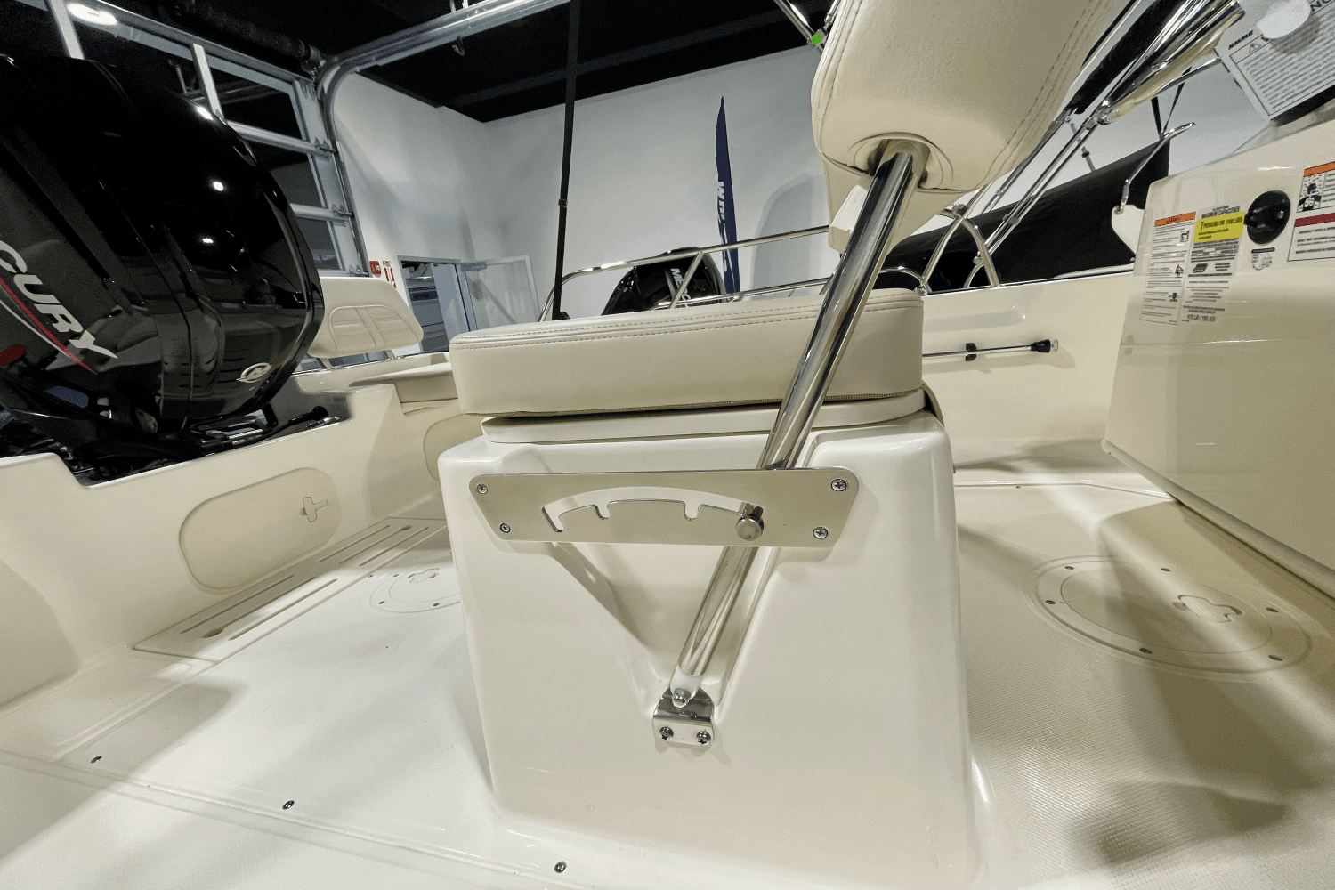 2025 Boston Whaler 170 Montauk Image Thumbnail #8