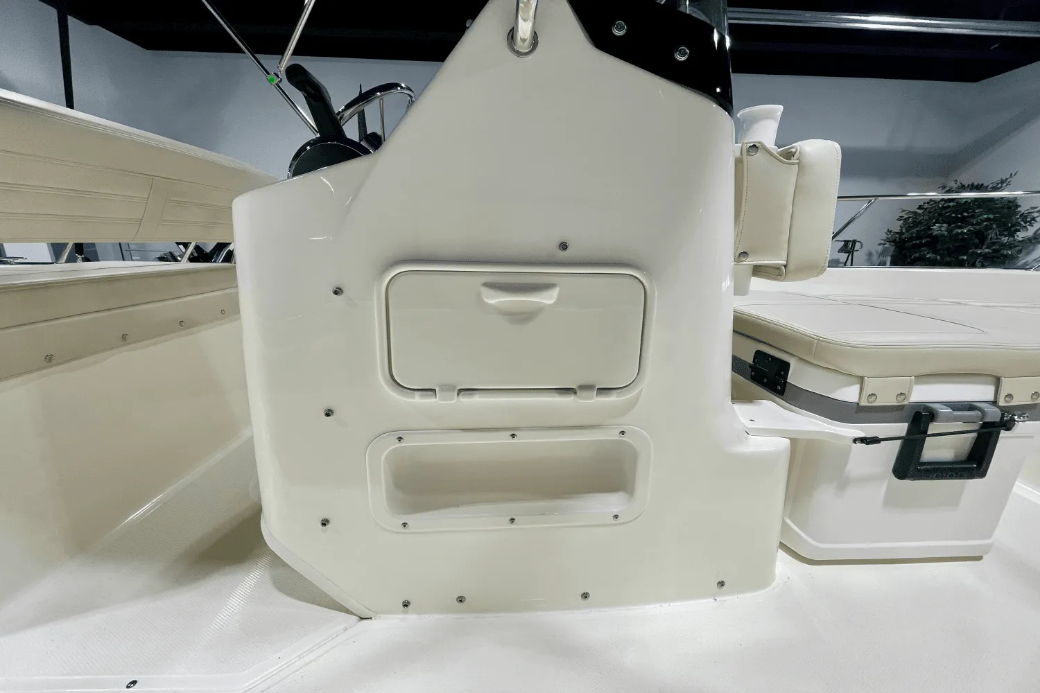 2025 Boston Whaler 170 Montauk Image Thumbnail #15