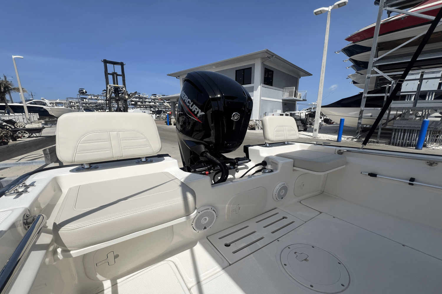 2025 Boston Whaler 170 Montauk Image Thumbnail #4