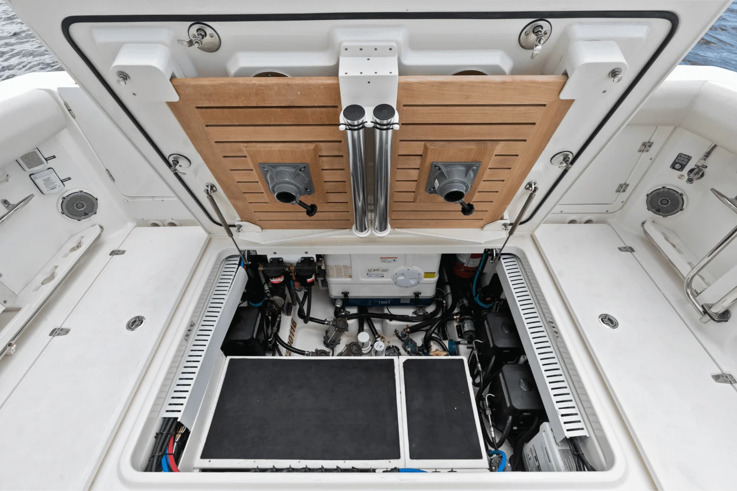 2018 Boston Whaler 380 OUTRAGE Image Thumbnail #36