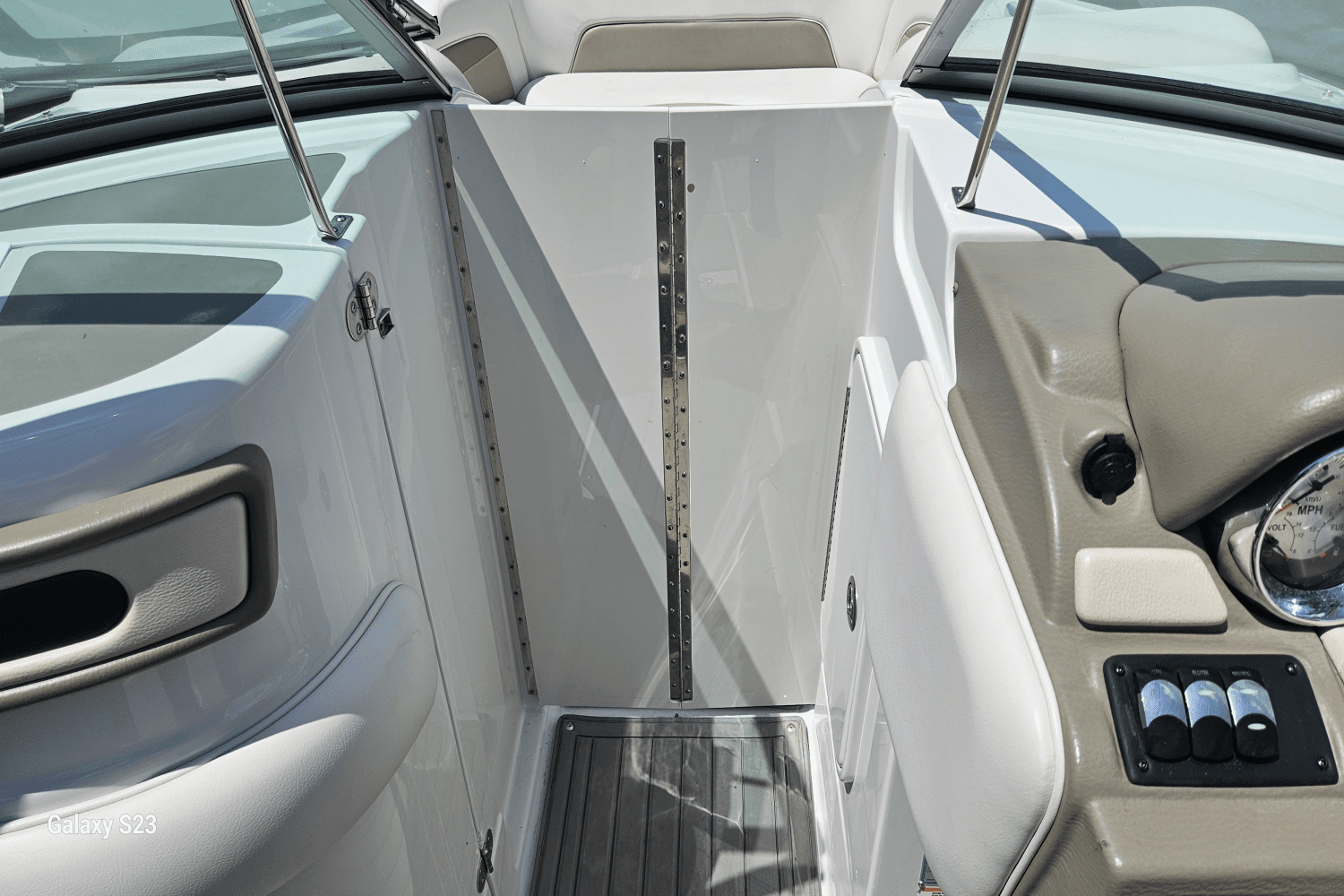 2016 Crownline E6 Image Thumbnail #61