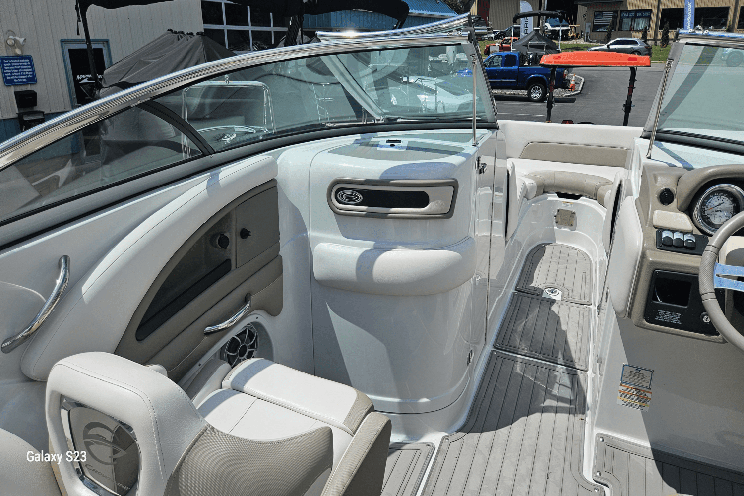 2016 Crownline E6 Image Thumbnail #31