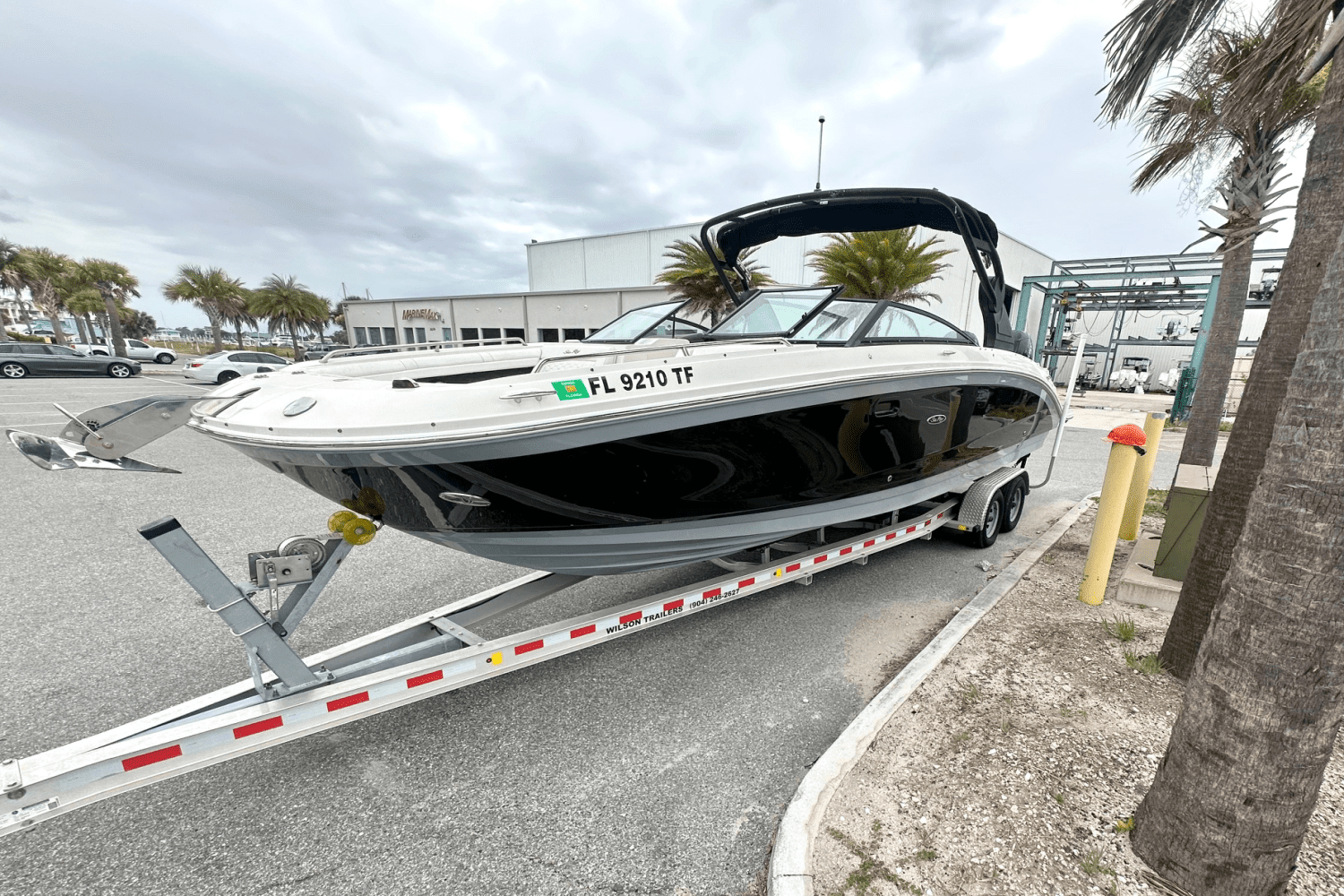 Thumbnail 2 for 2018 Sea Ray 290 SDX OB