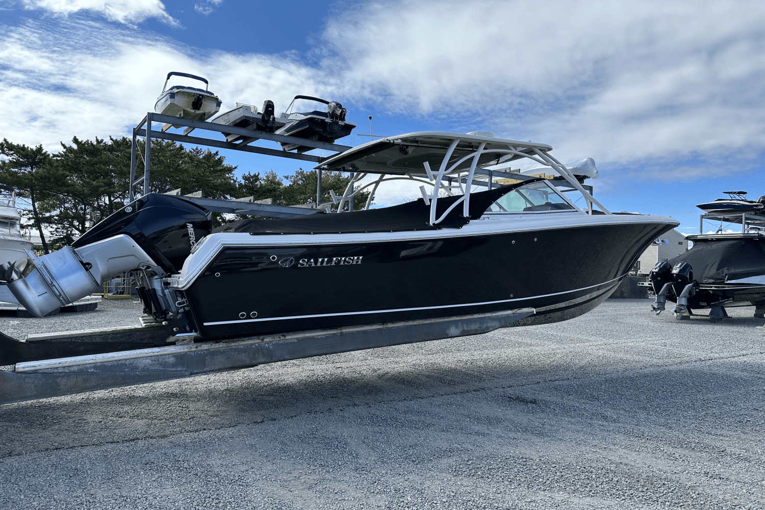 2019 Sailfish 325 DC Image Thumbnail #2