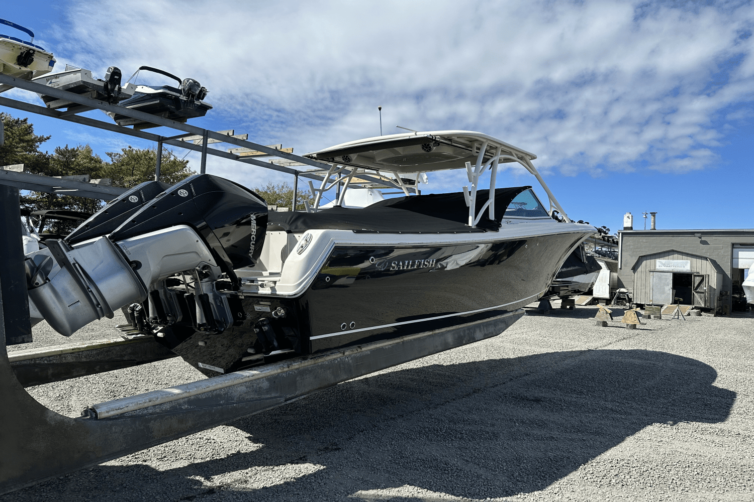 2019 Sailfish 325 DC Image Thumbnail #10