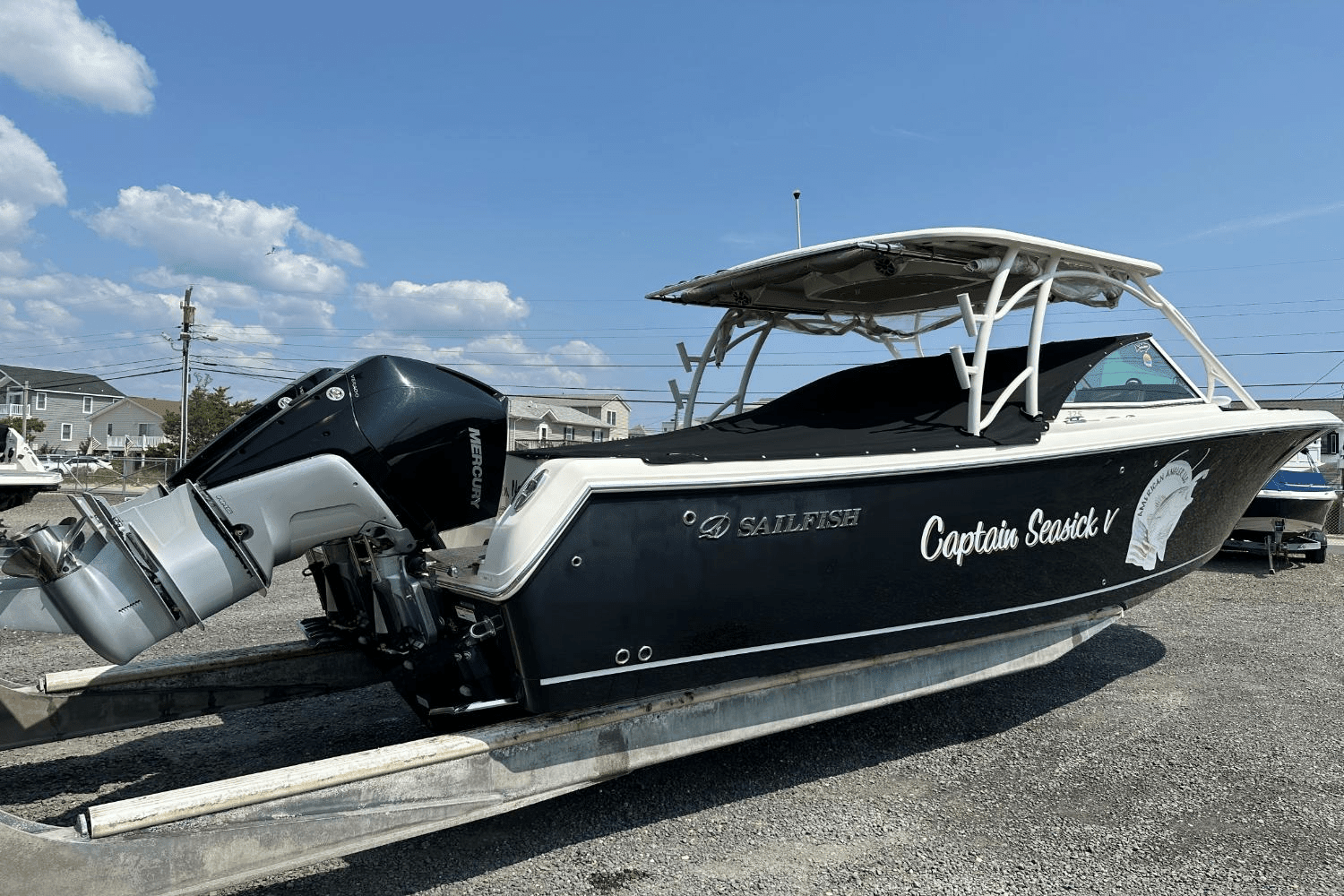 2019 Sailfish 325 DC Image Thumbnail #2