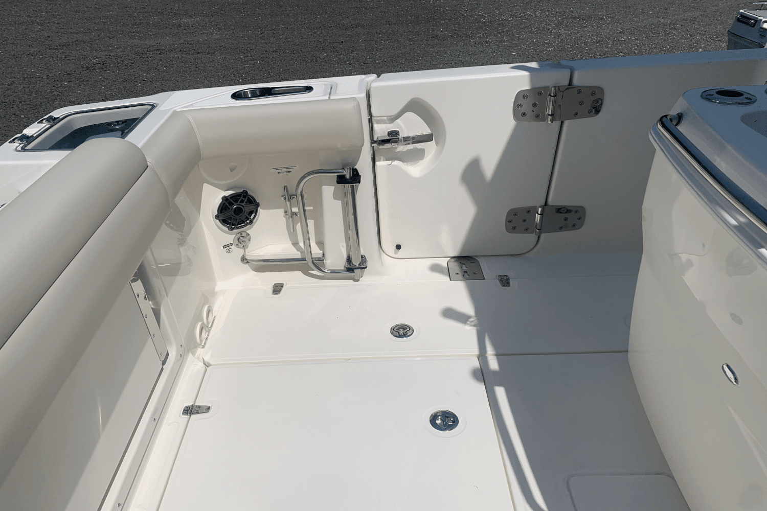 2024 Boston Whaler 280 Outrage Image Thumbnail #5