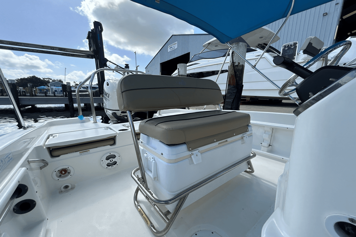 2019 NauticStar 211 HYBRID Image Thumbnail #9