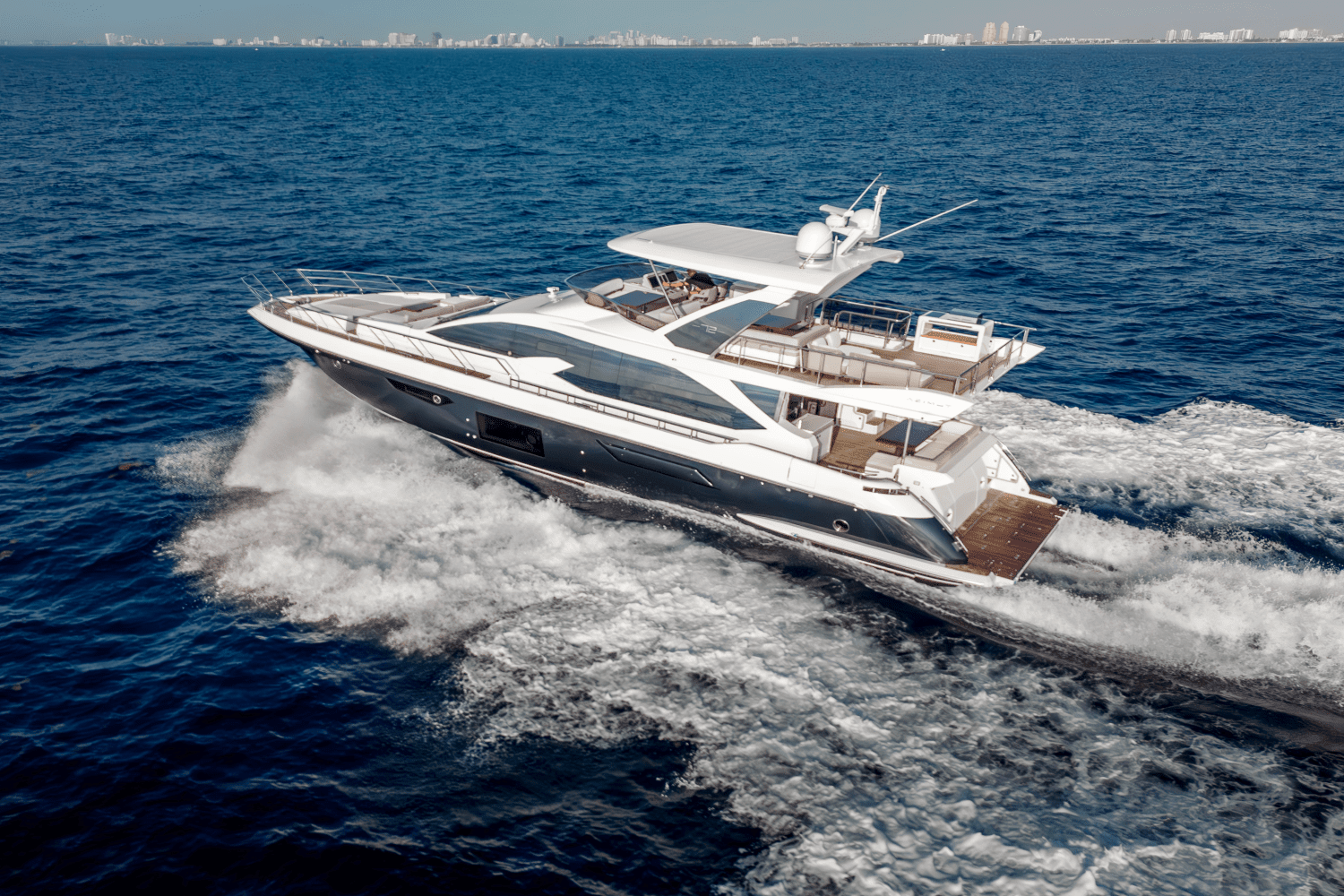 2016 Azimut
                                                             72 FLY Image Thumbnail #4