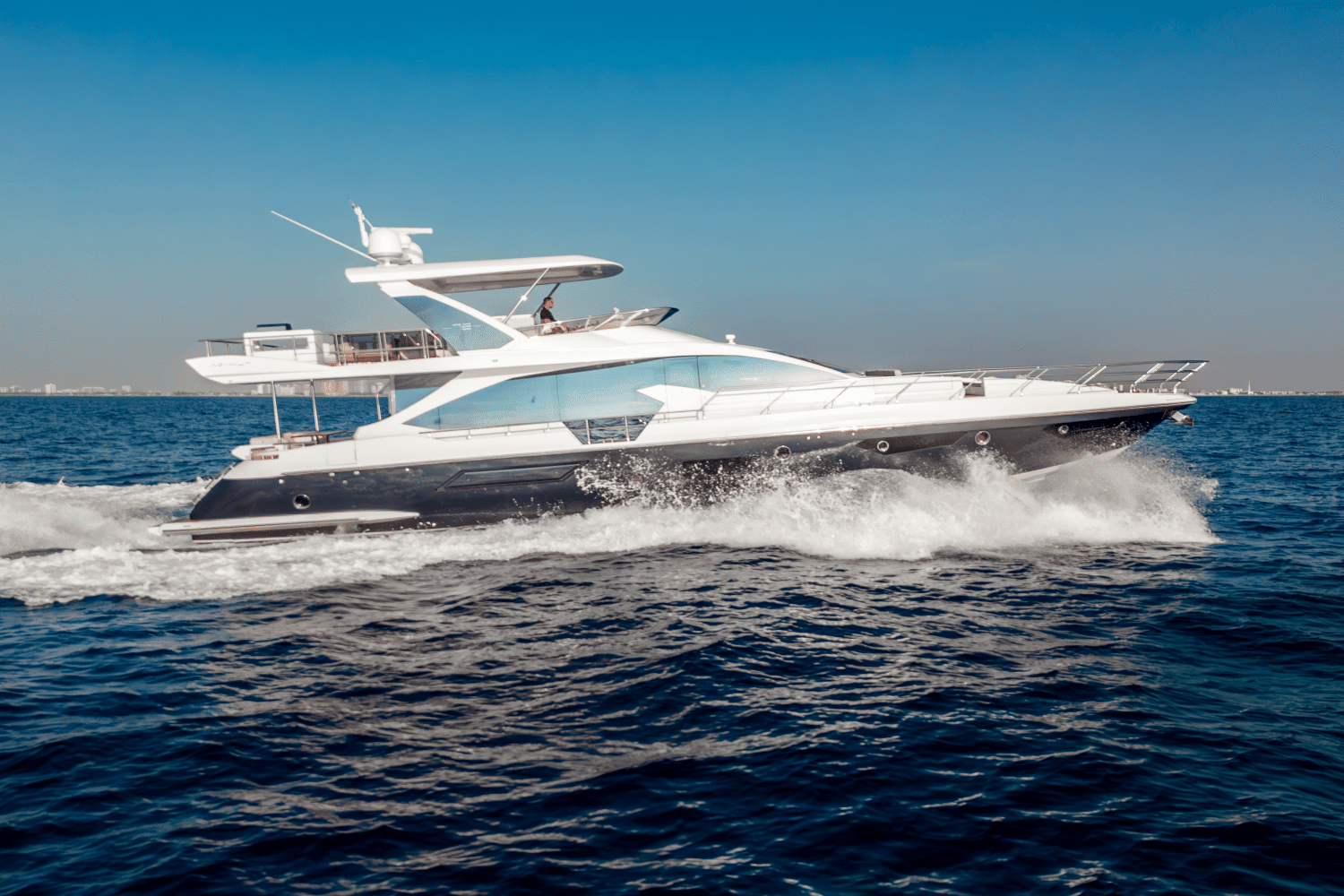 2016 Azimut 72 FLY Image Thumbnail #1