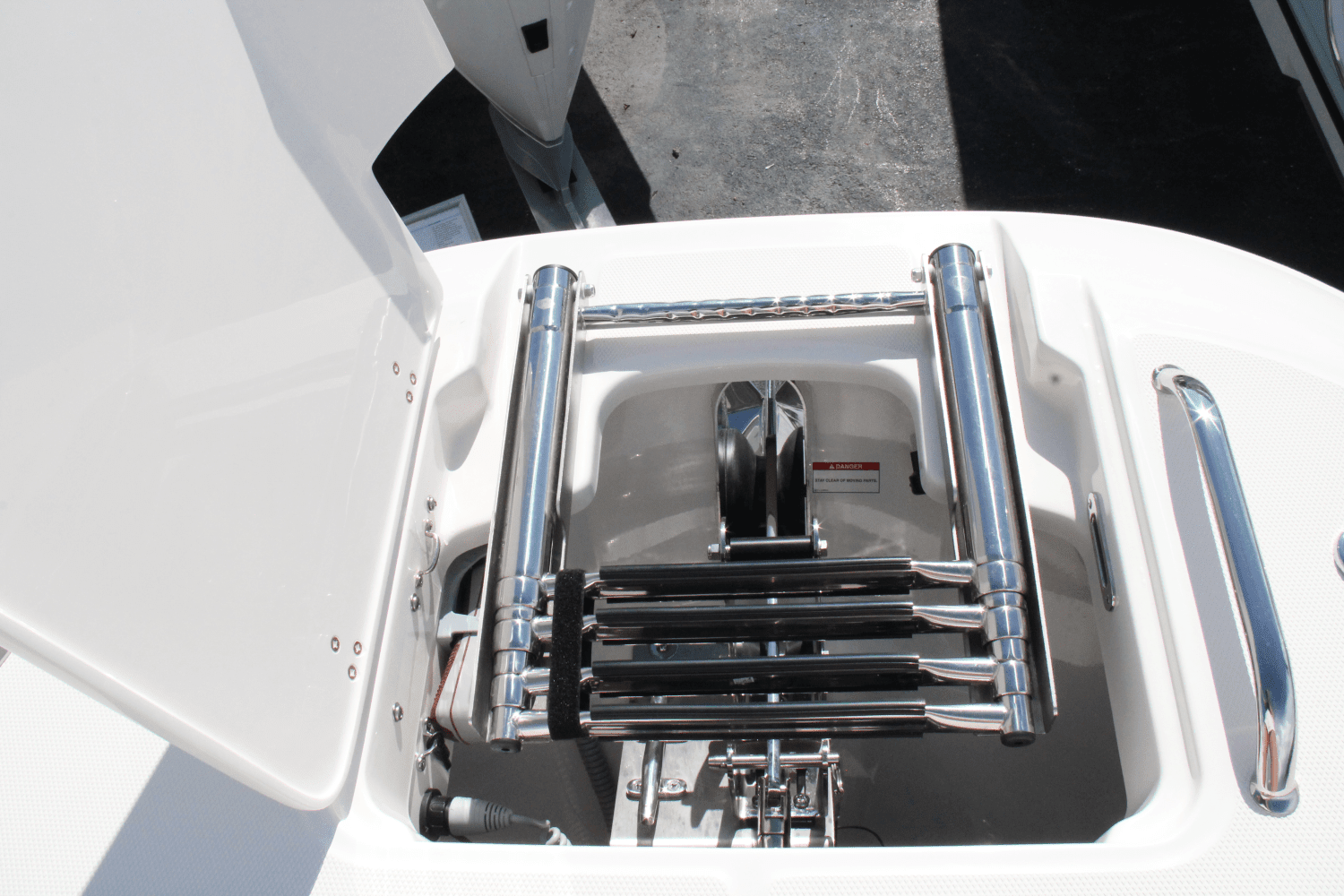 2025 Boston Whaler 320 Vantage Image Thumbnail #32