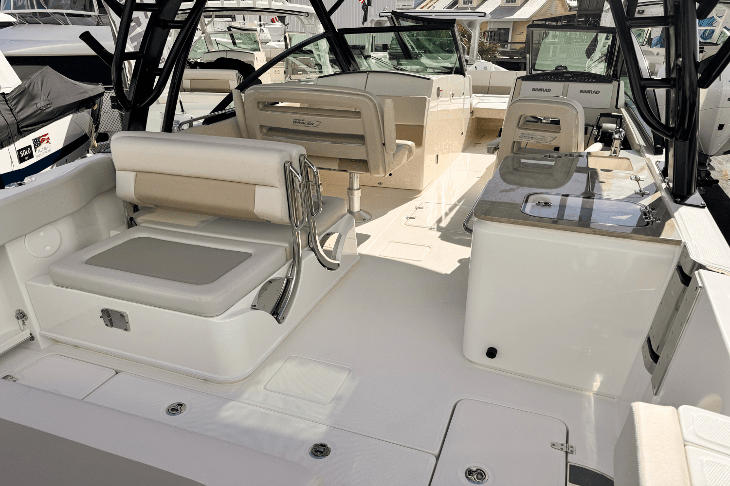 2025 Boston Whaler 320 Vantage Image Thumbnail #13