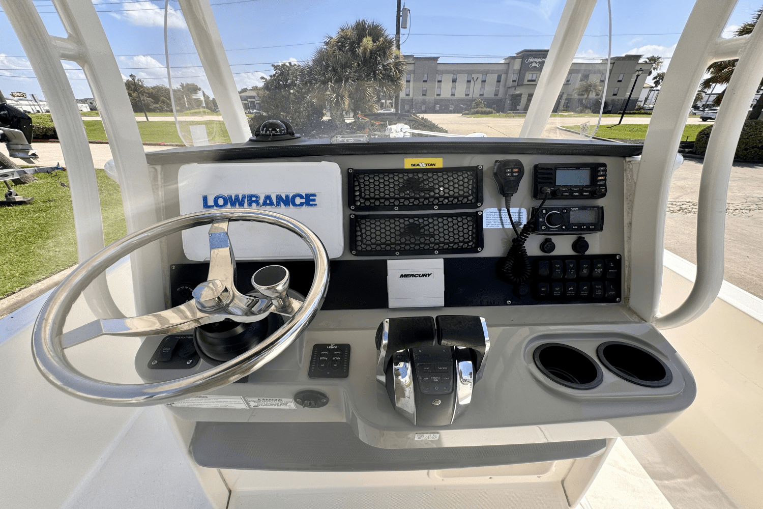 2015 Boston Whaler 270 Dauntless Image Thumbnail #6