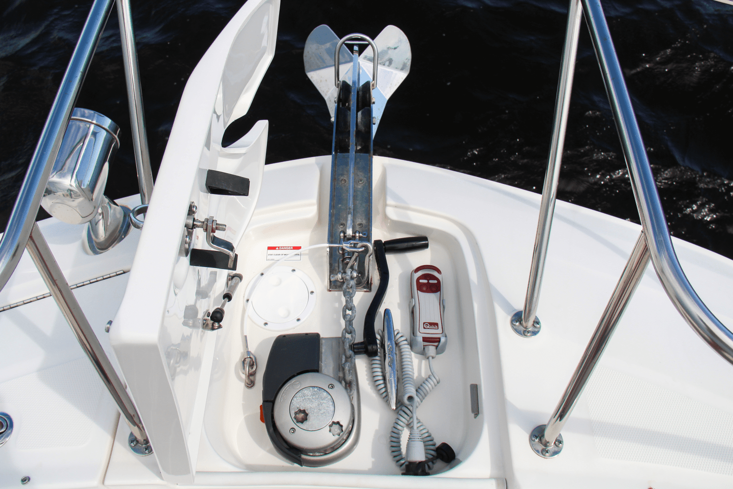 2023 Sea Ray Sundancer 320 Outboard Image Thumbnail #23