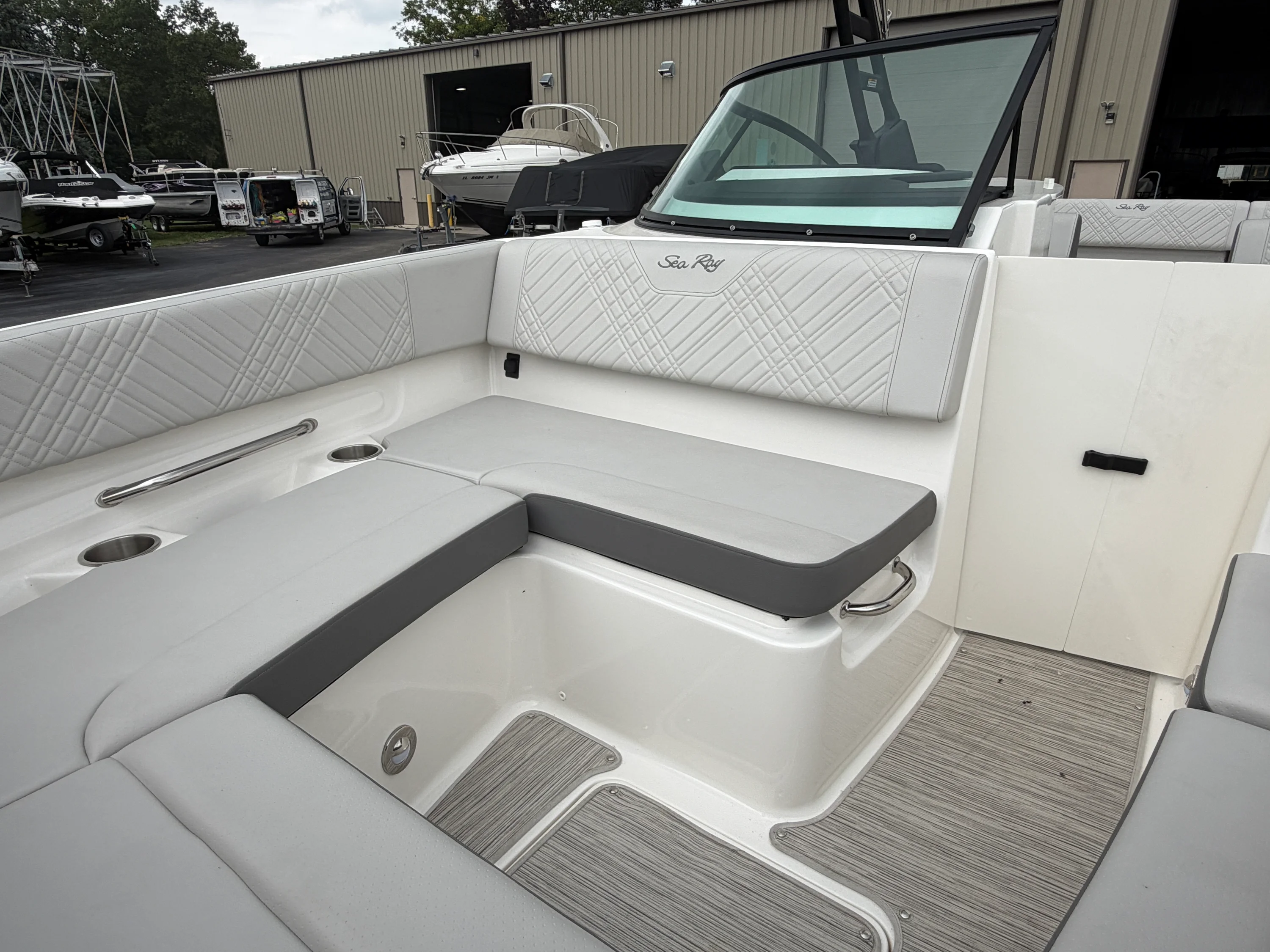 2025 Sea Ray SDX 270 Image Thumbnail #64
