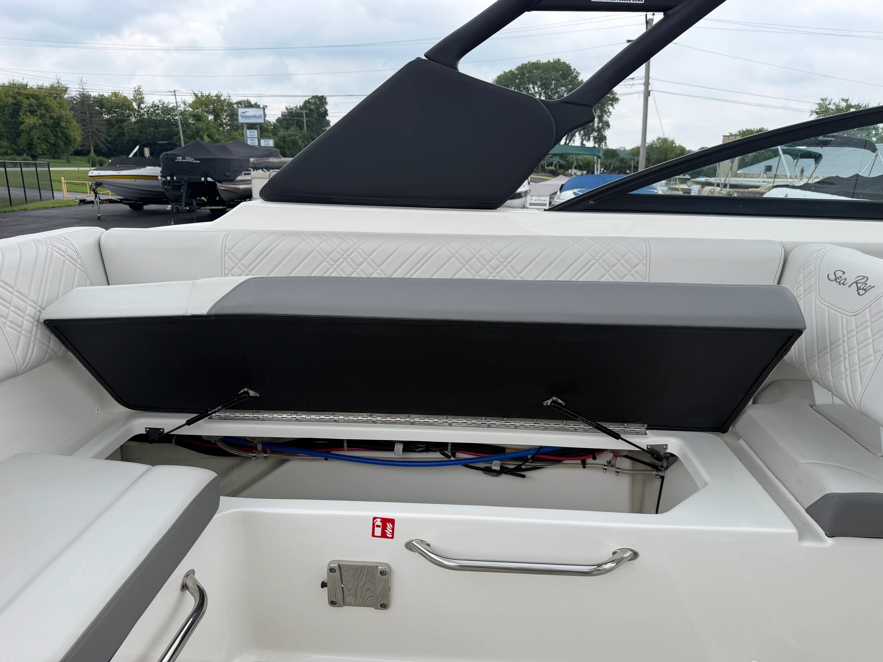 2025 Sea Ray SDX 270 Image Thumbnail #24