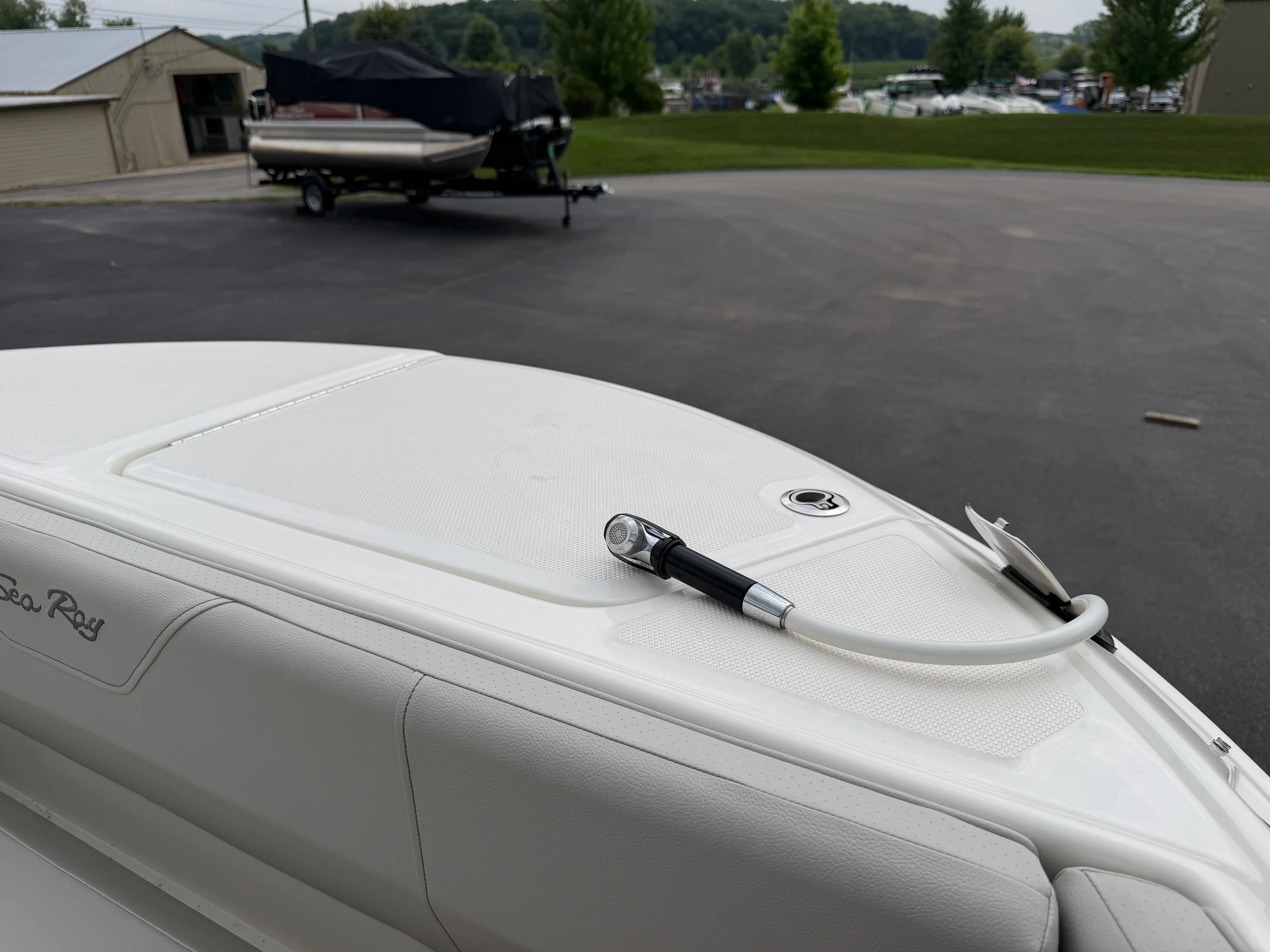 2025 Sea Ray SDX 270 Image Thumbnail #69