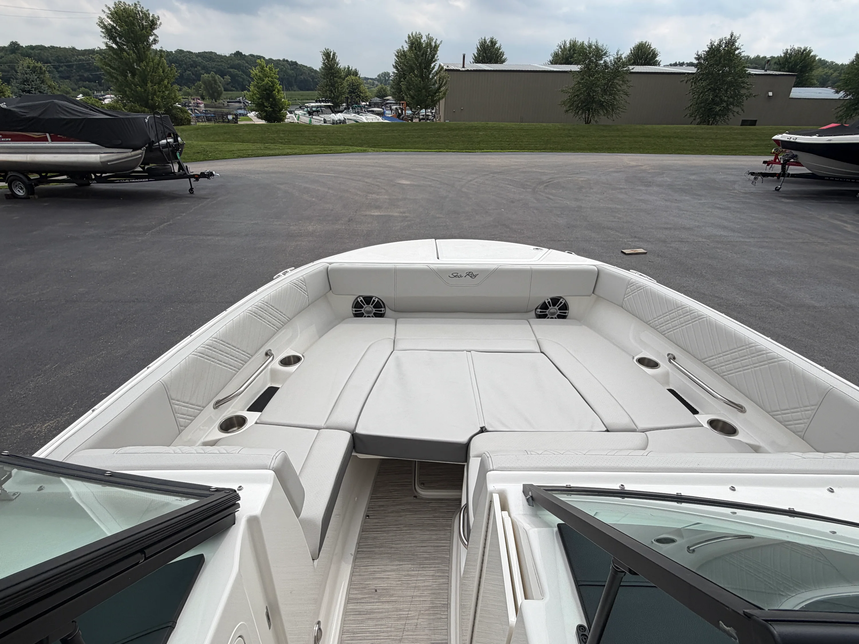 2025 Sea Ray SDX 270 Image Thumbnail #71