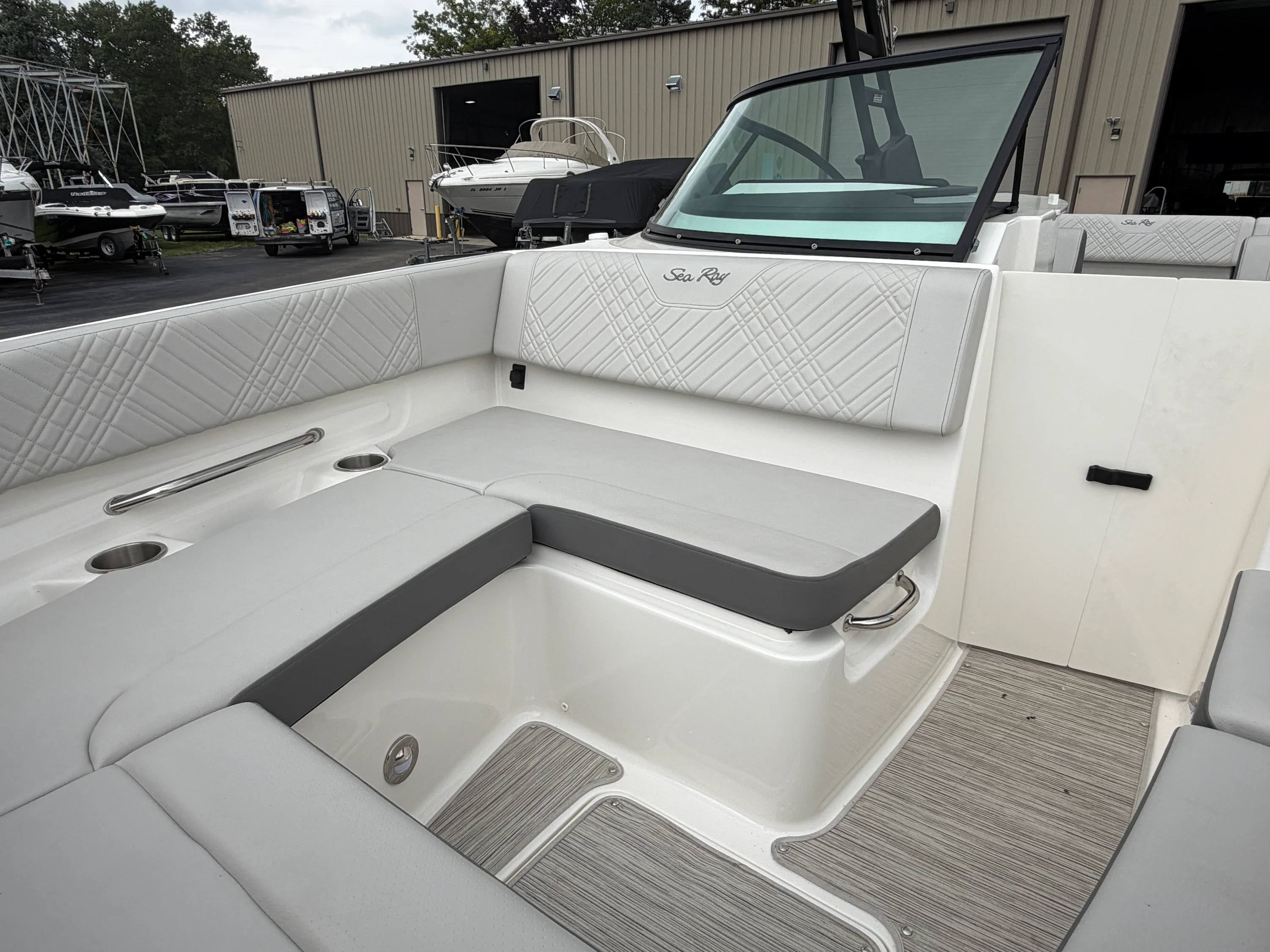 2025 Sea Ray SDX 270 Image Thumbnail #63