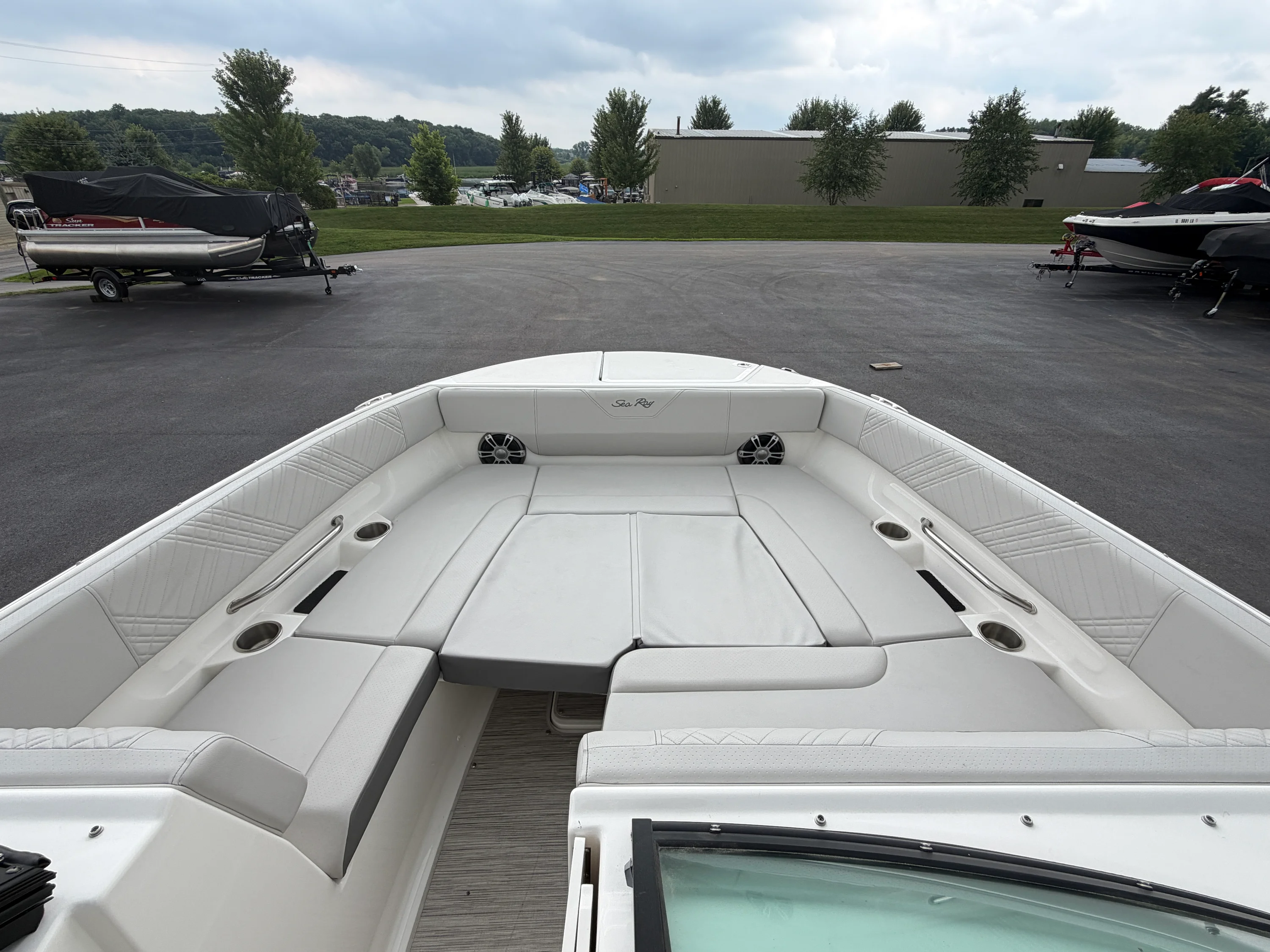 2025 Sea Ray SDX 270 Image Thumbnail #53