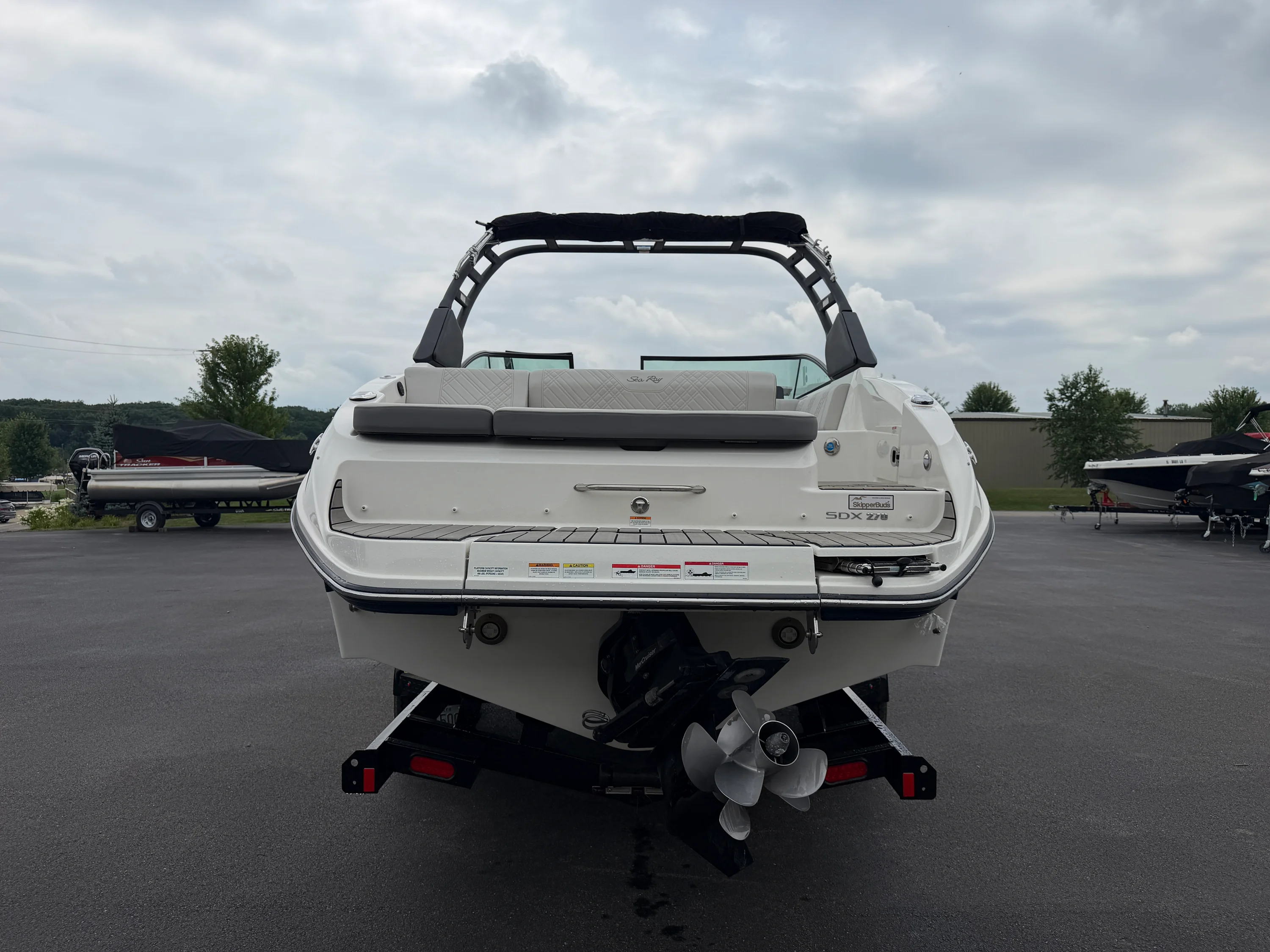2025 Sea Ray SDX 270 Image Thumbnail #4