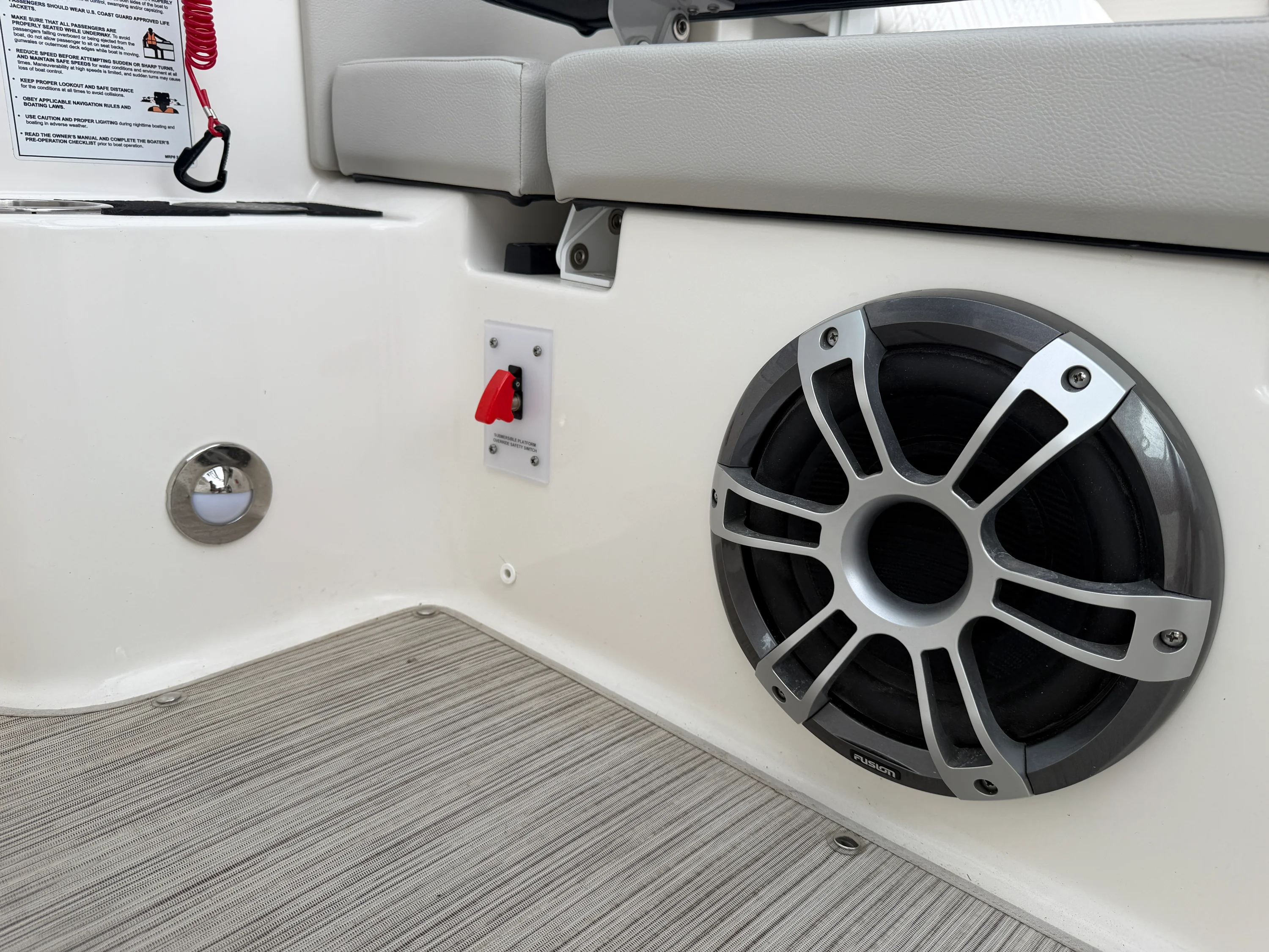2025 Sea Ray SDX 270 Image Thumbnail #31