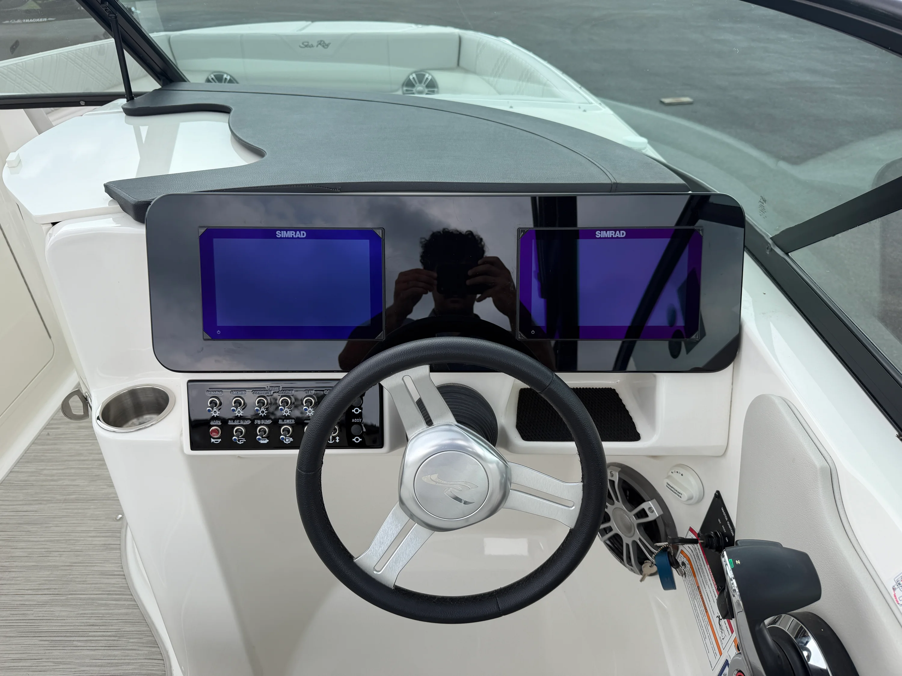 2025 Sea Ray SDX 270 Image Thumbnail #33