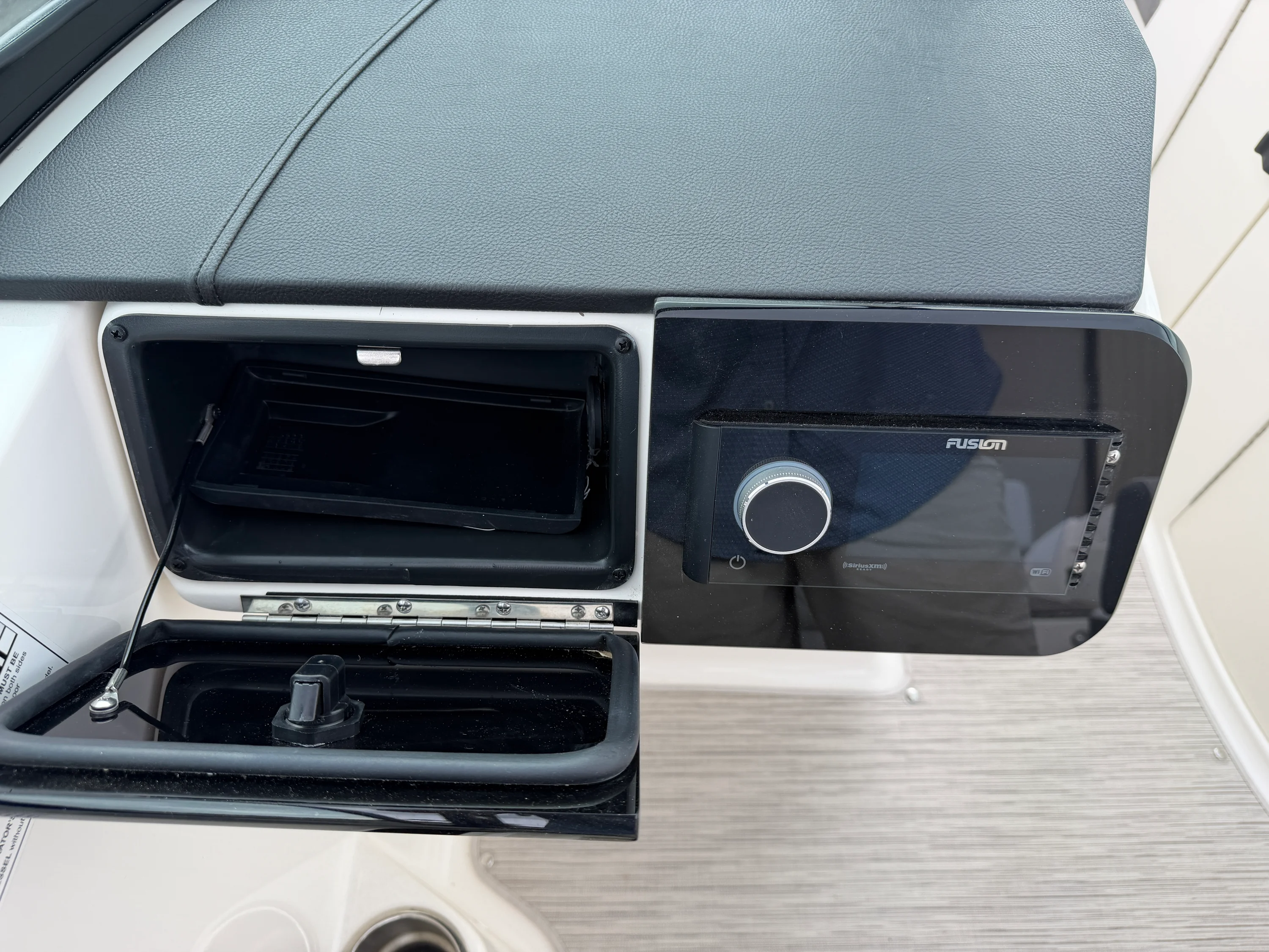 2025 Sea Ray SDX 270 Image Thumbnail #46