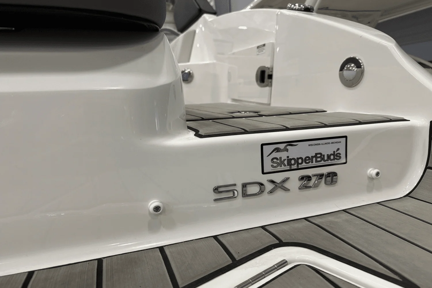 2025 Sea Ray SDX 270 Image Thumbnail #12