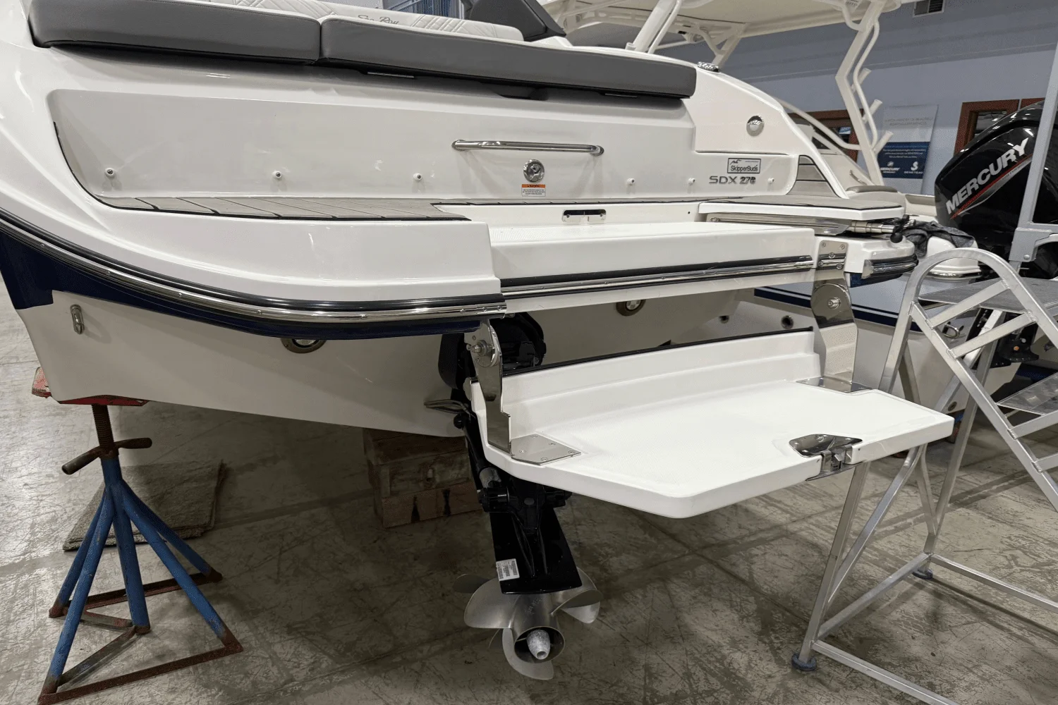 2025 Sea Ray SDX 270 Image Thumbnail #13