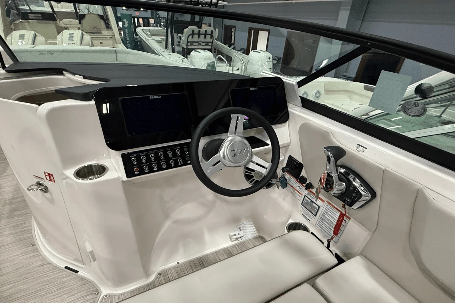 2025 Sea Ray SDX 270 Image Thumbnail #5