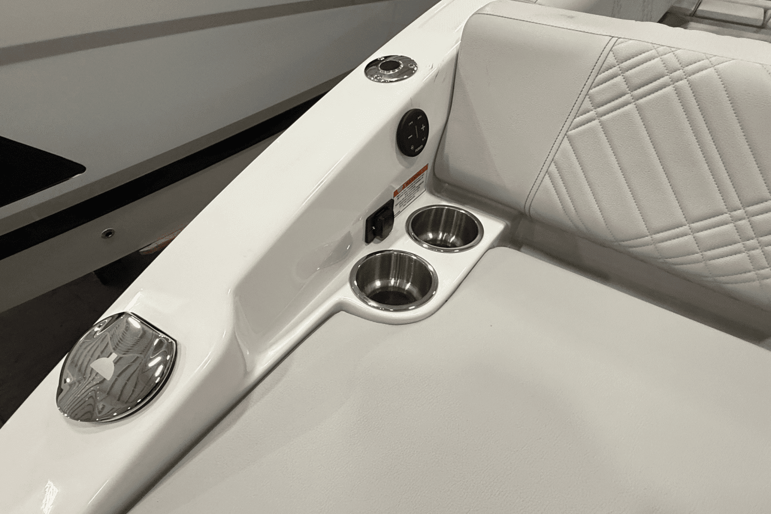 2025 Sea Ray
                                                             SDX 270 Image Thumbnail #10