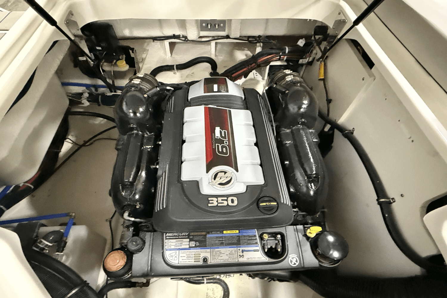 2025 Sea Ray
                                                             SDX 270 Image Thumbnail #16