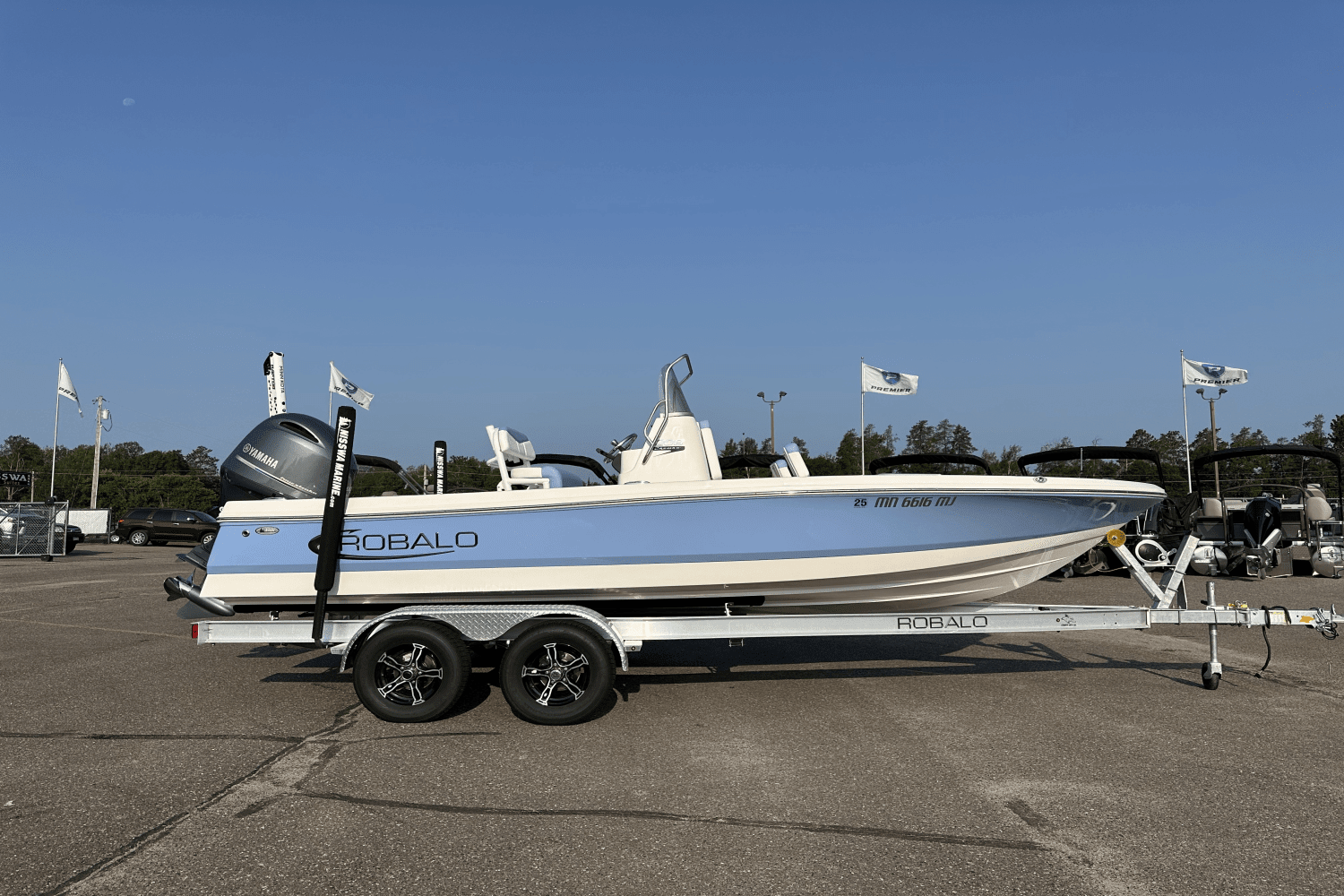 Thumbnail 2 for 2022 Robalo 206 Cayman